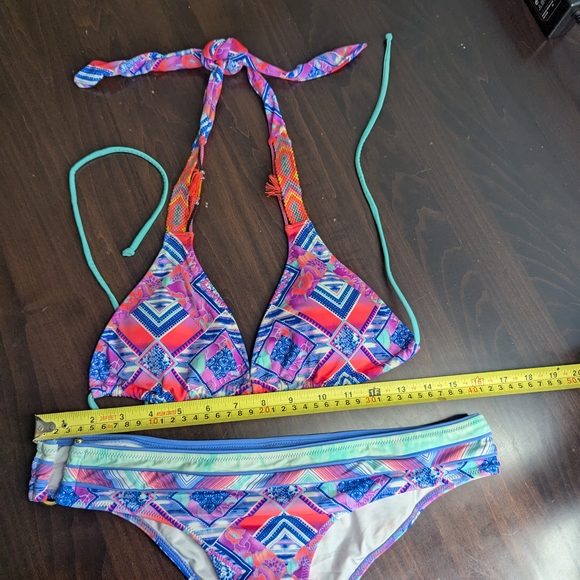 Pink and Blue Geometric Bikini Set - Picture 5 of 10